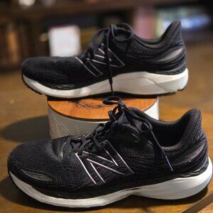 New Balance 860v12 black running shoe size 10.5